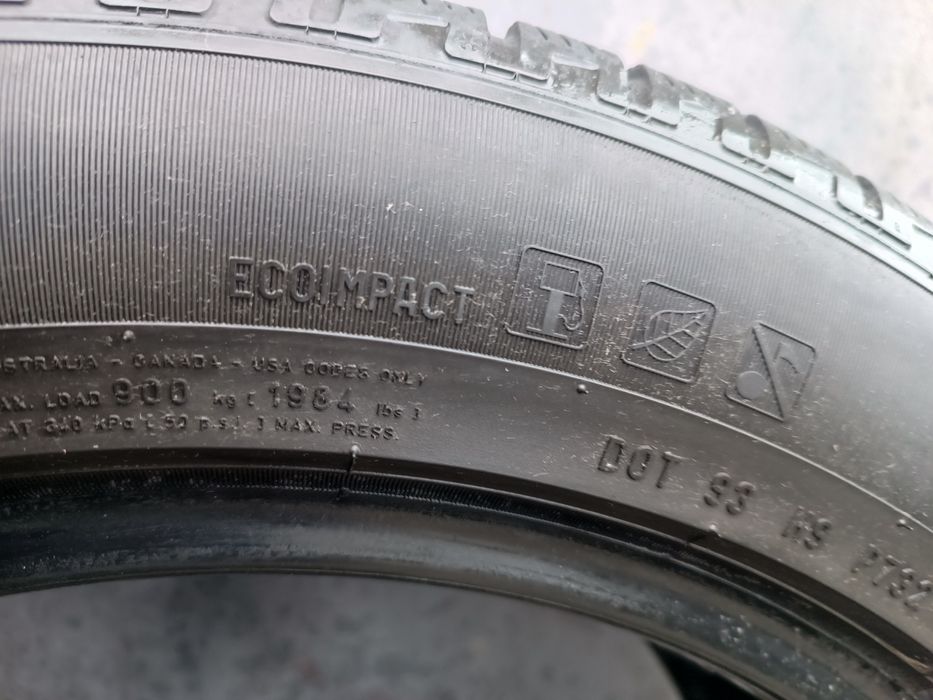 235/55/18 Pirelli