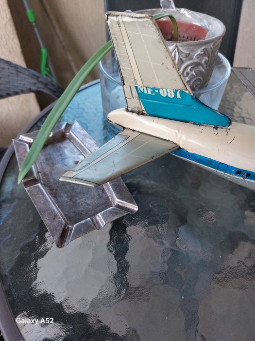 Jucarie veche,  avion ME - 087, China