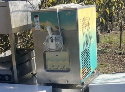 Vand aparat inghetata carpigiani 4000 lei