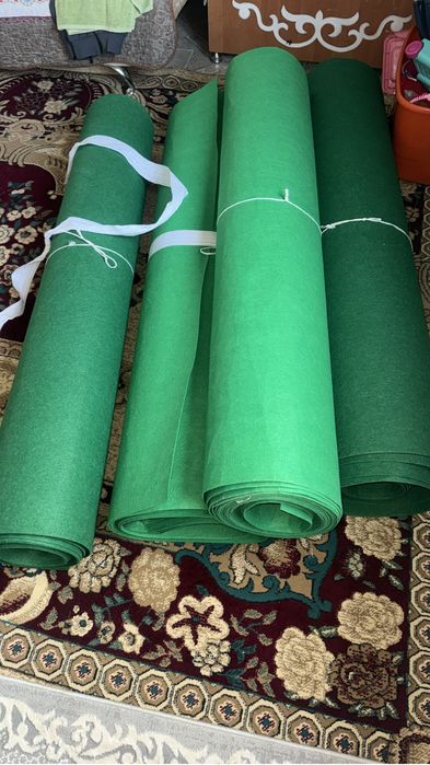 Жасыл түсті қалың фетр сатылады