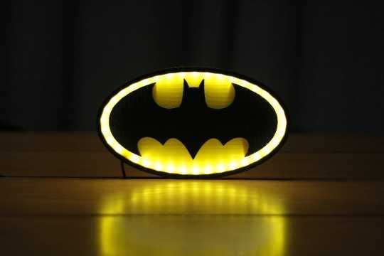 Batman - Sigla luminoasa LED - decoratiune camera copilului