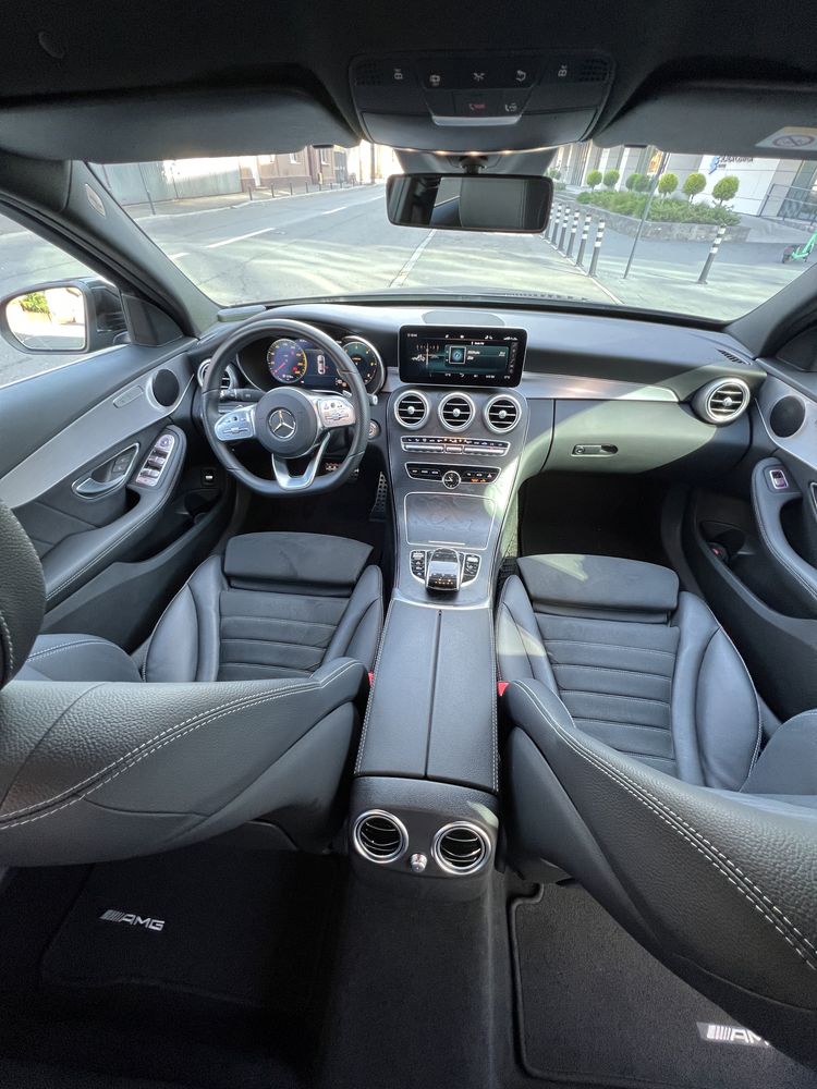 C Class 06.2019; 90.000km; Pachet AMG int-ext, Cockpit digital, full