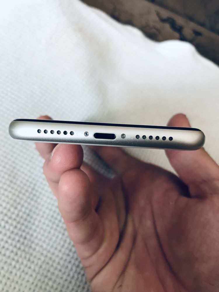 Iphone 11 Beliy Akb 83 Память 128