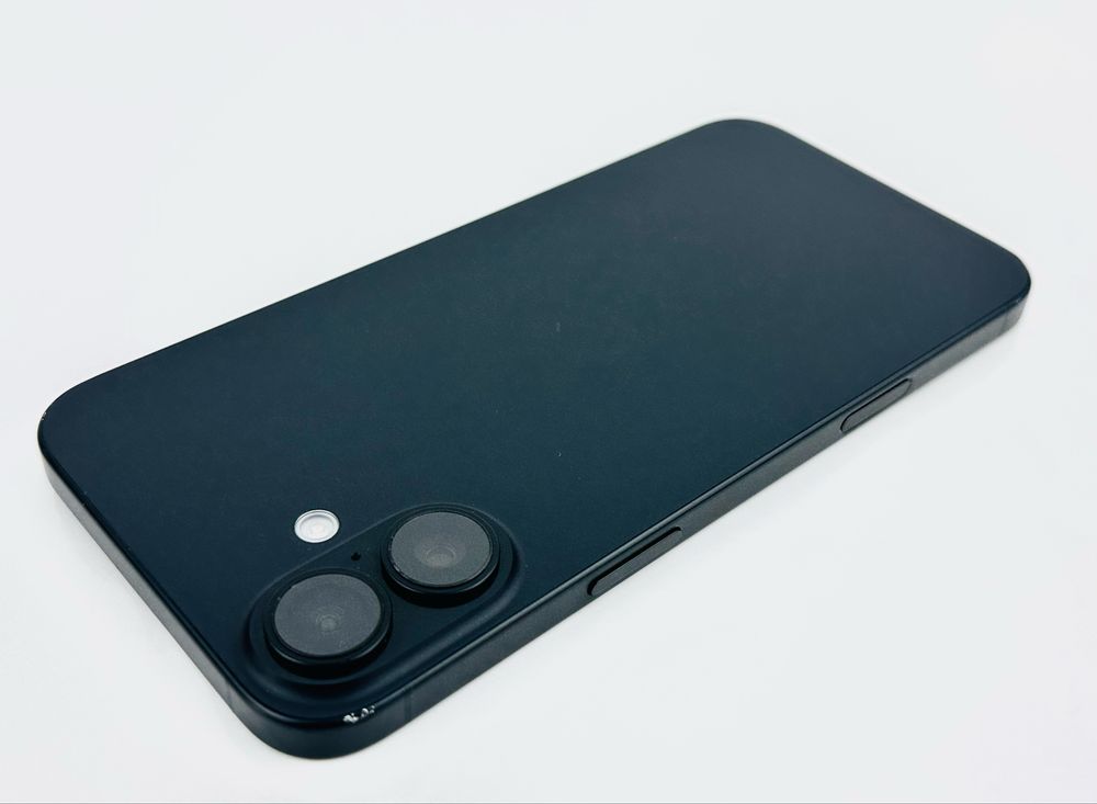 Apple iPhone 16 128GB Black 100% Батерия! Гаранция!