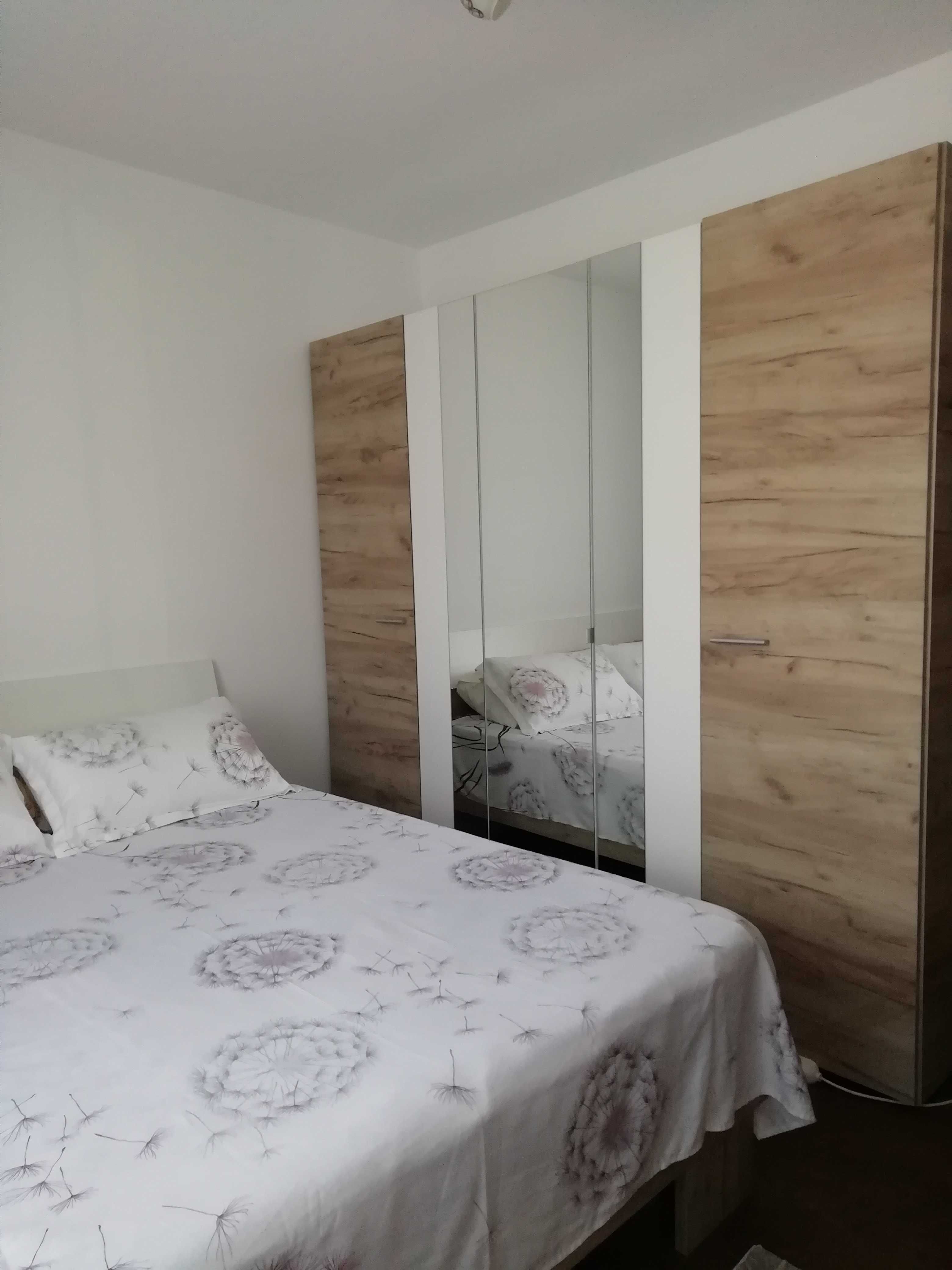 Dau spre închiriere apartament în orașul Focșani