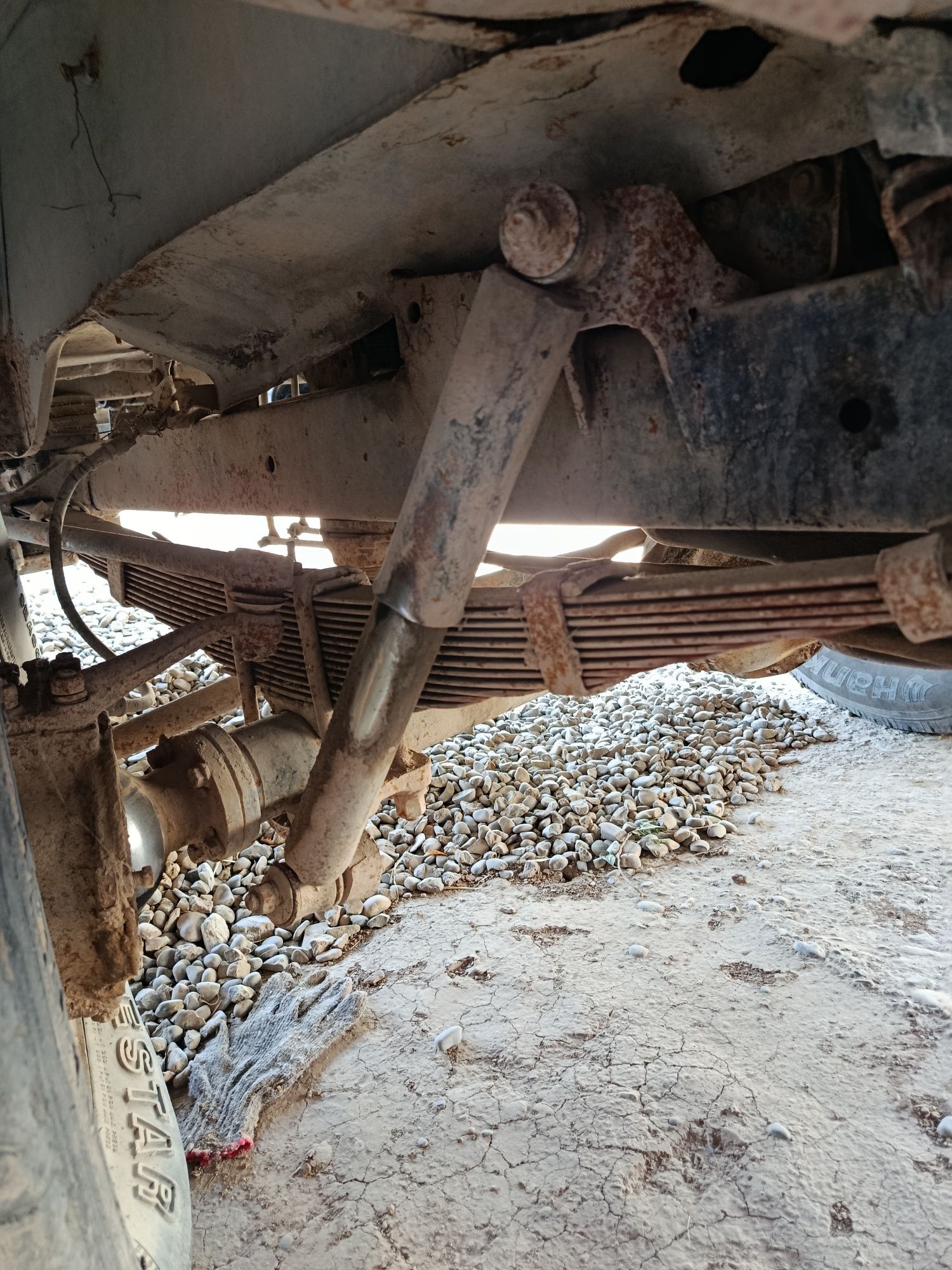 UAZ.   sotiladi...