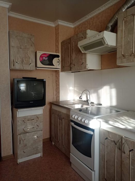 Продам 3-х Комнатную Улучшенную.  Центр