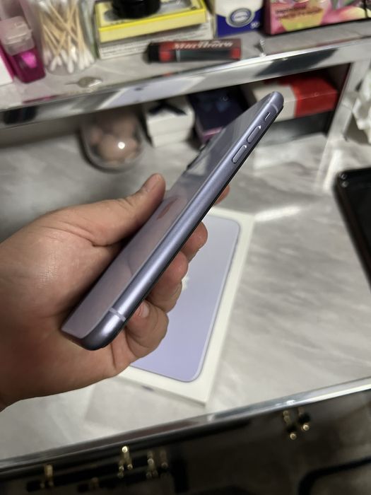 Iphone 11 xamajoyi radnoy