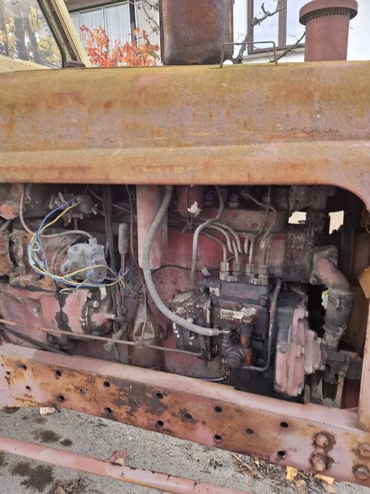 Продавам Беларус, в движение, без документи.