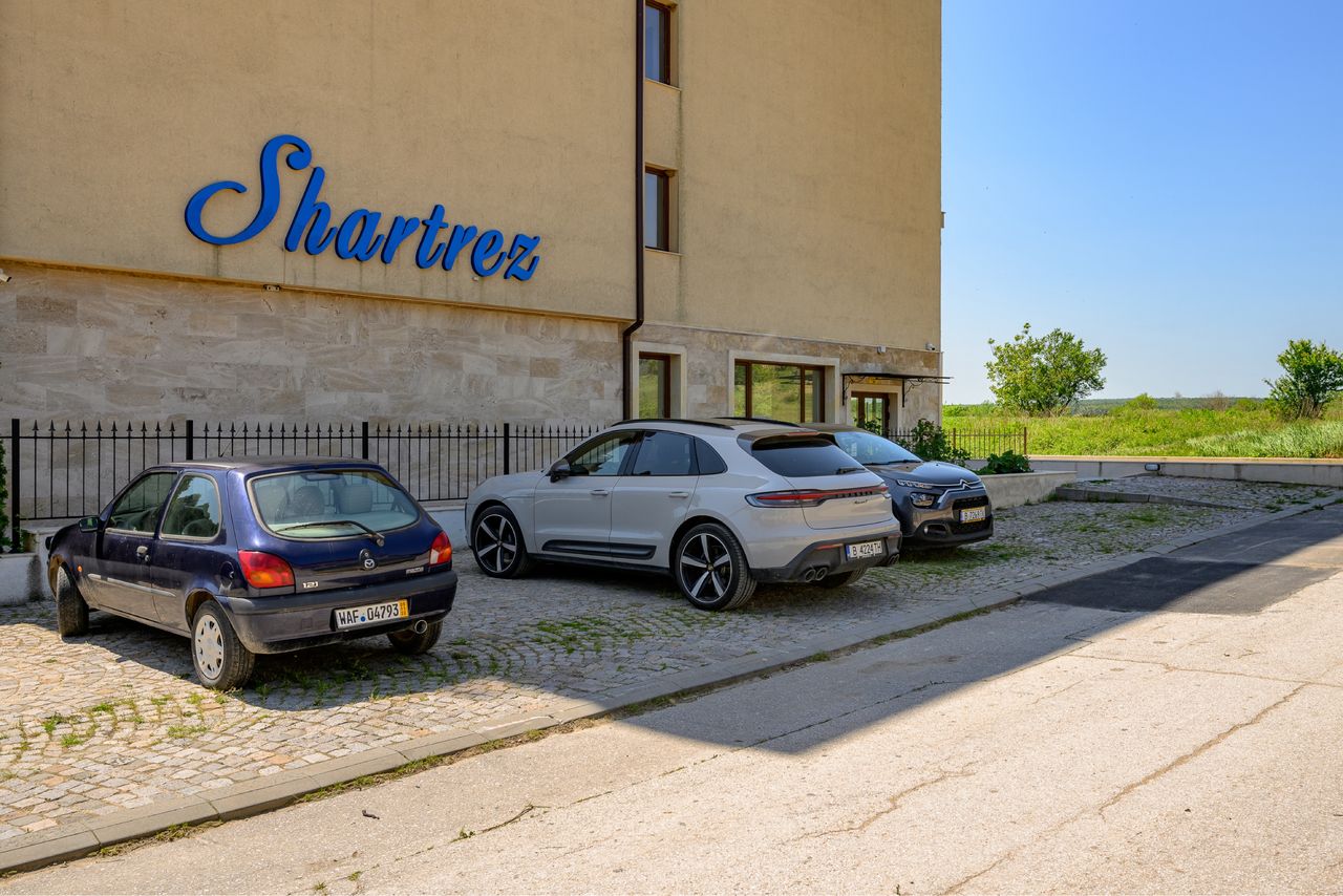 Продава се Едностаен апартамент в Варна, Младост 1 - 38 кв.м за 1343 €/кв.м - Снимка #10