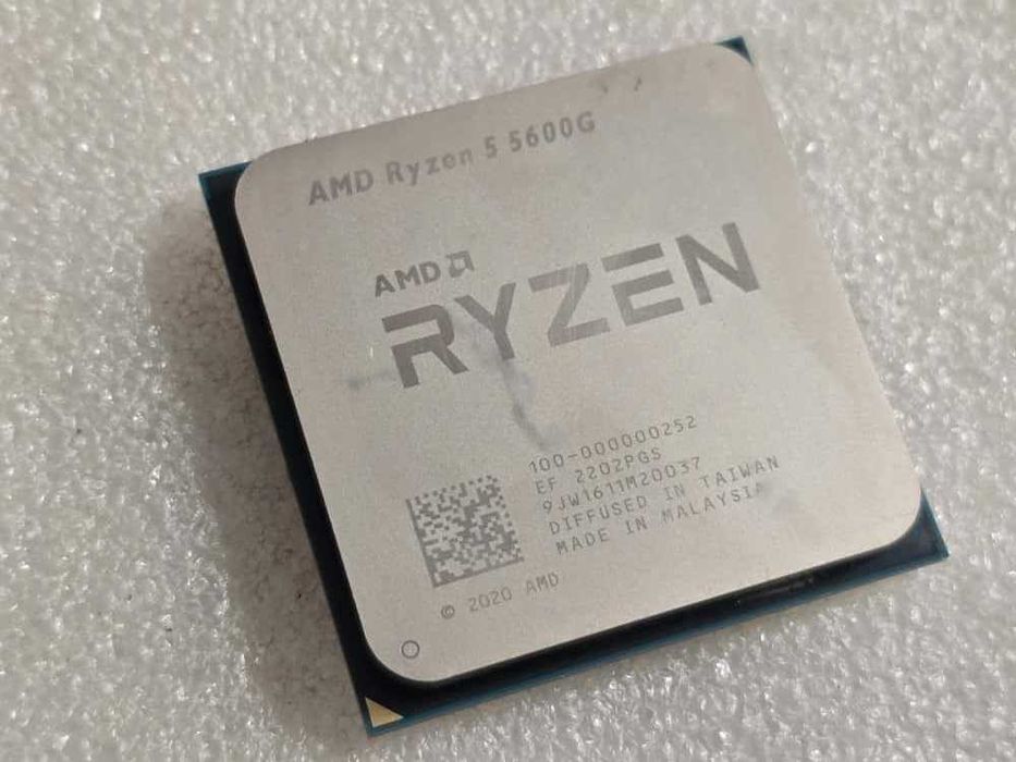 Procesor AMD Ryzen 5 5600G 6-Core 3.9GHz, socket AM4 7nm