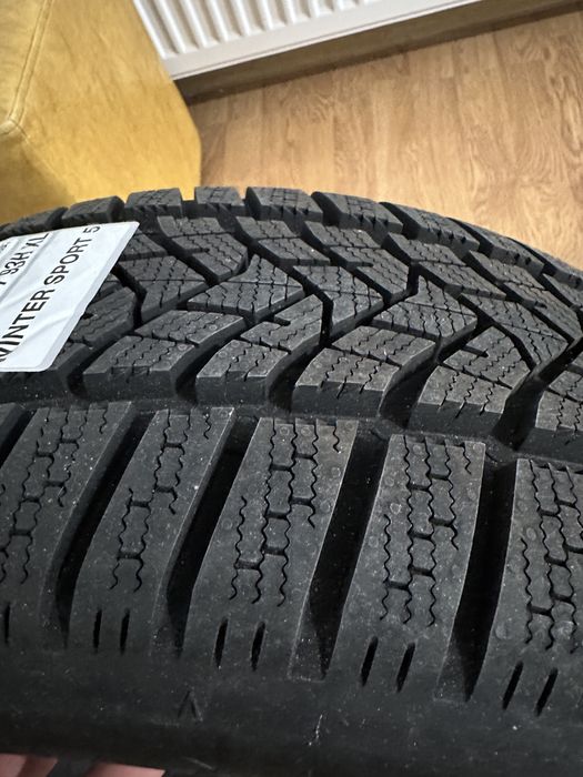 Vand cauciucuri de iarna, unu nou si 3 sunt folosite un sezon