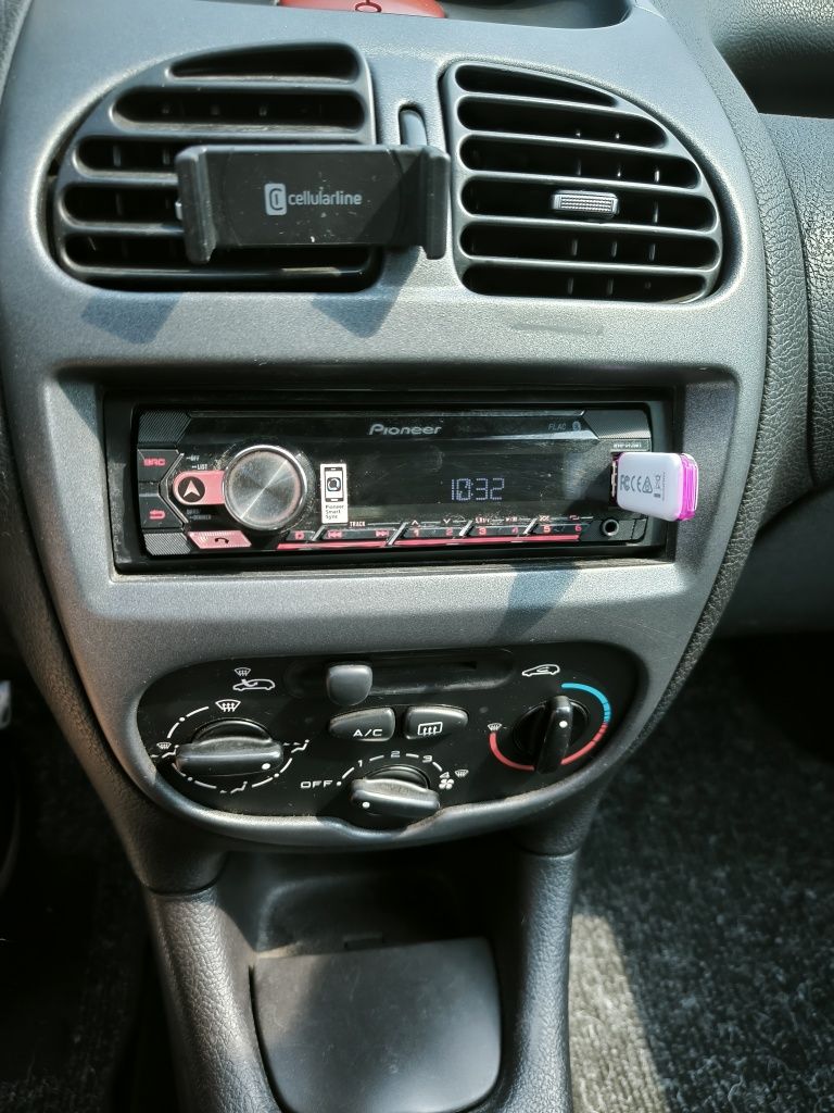Продавам Peugeot 206 SW