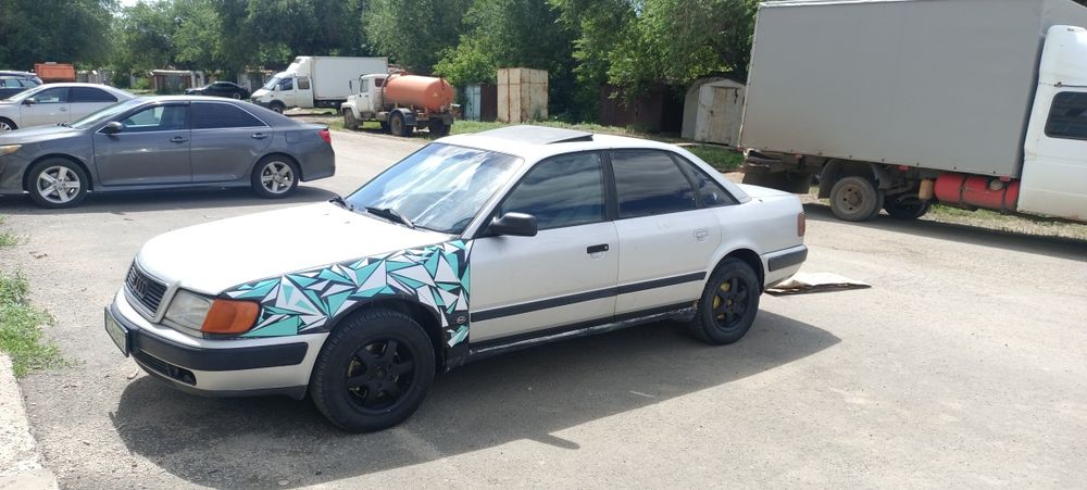 Продам Ауди 100 с4