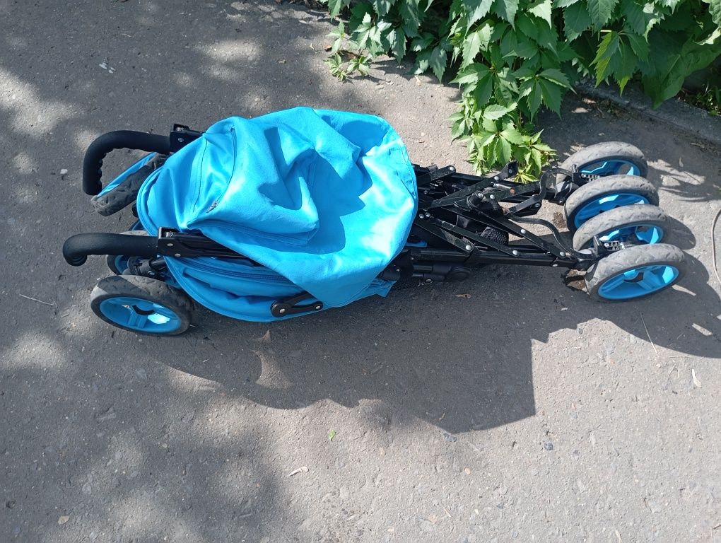 Прогулочная коляска трость