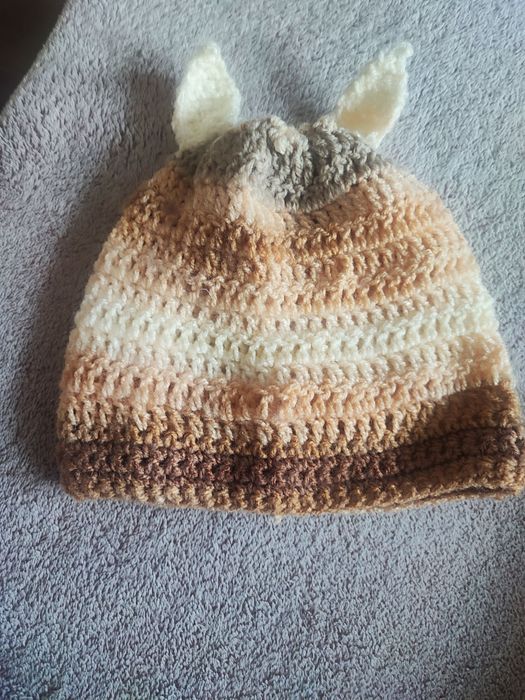 Бебешки шапки ръчно изработени