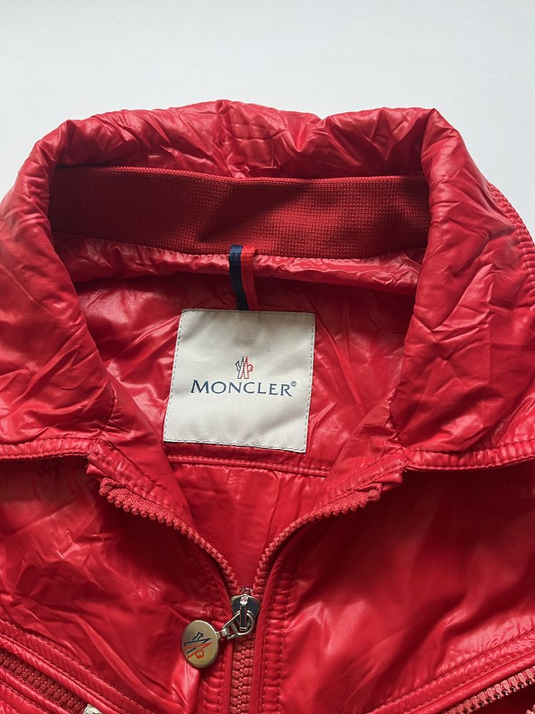 MONCLER : Дамско преходно яке размер 5 или ХЛ / Оригинал