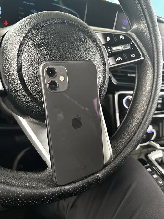 Iphone 11 128гб 81% аккумулятор с коробкой без ремонта