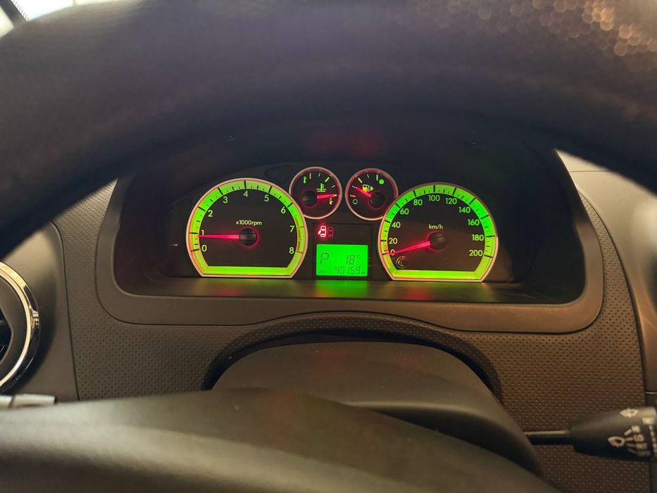 Nexia 3 oq Srochna sotiladi