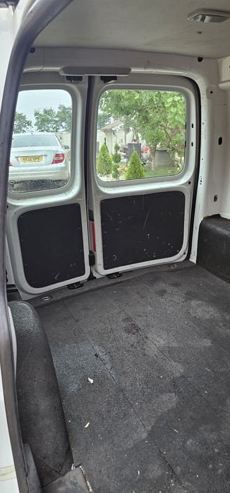 Uși CADDY AN 2012 culoare alb