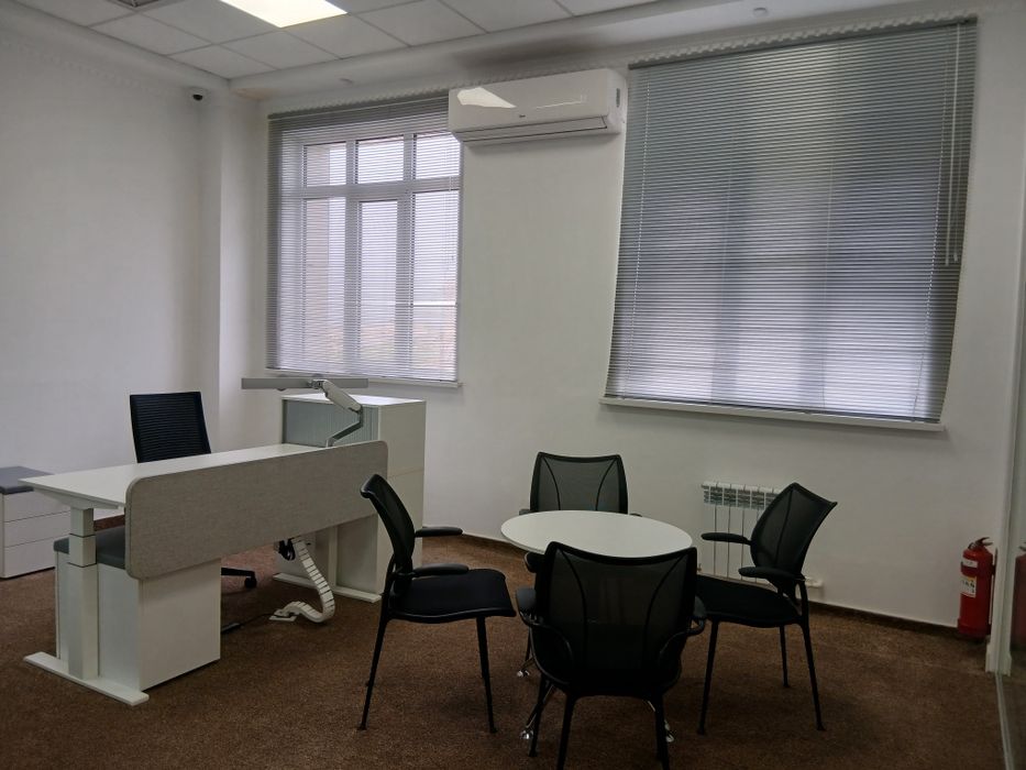 Ijaraga ofis urganch sh markazida joylashgan biznessentr 3 kavatida