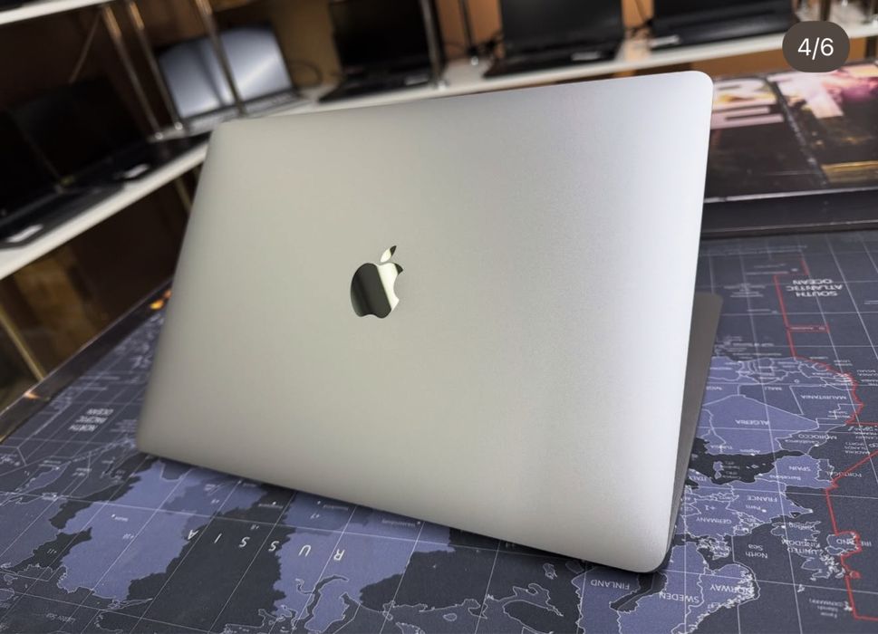 Apple Macbook Air 13 M1 8Gb/256Gb/32ц