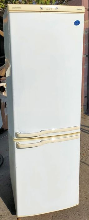 Холодильник "SAMSUNG"