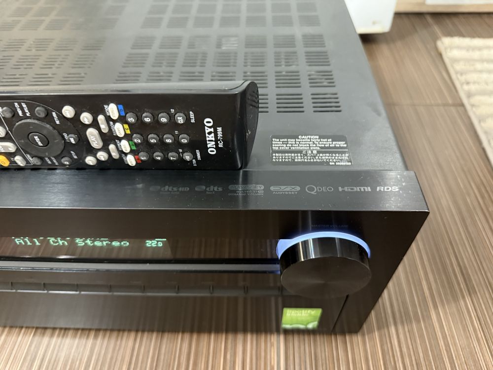 Onkyo TX-NR818 resiver