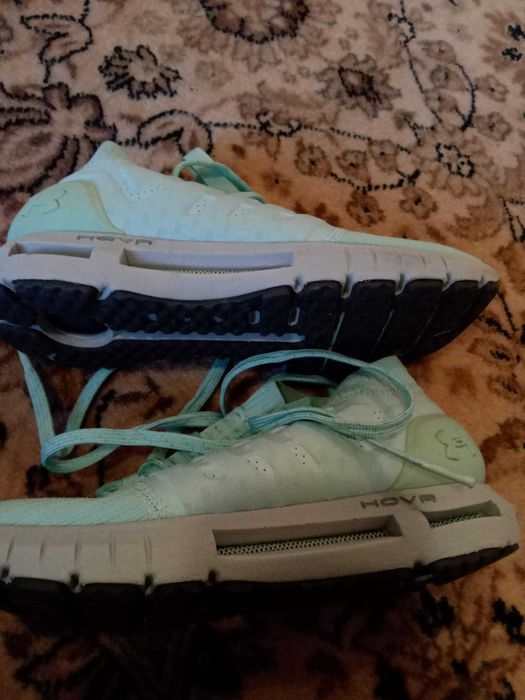 Adidași dama originali Hovr , Under Armour ,mărimea 37-38