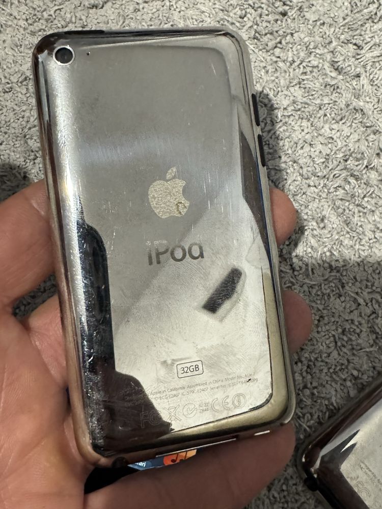 Ipod touch generatie 4 de 8 si 32 gb