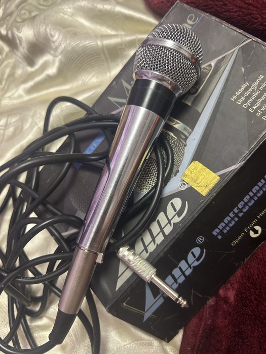 Микрофон lane профессиональный вокальный