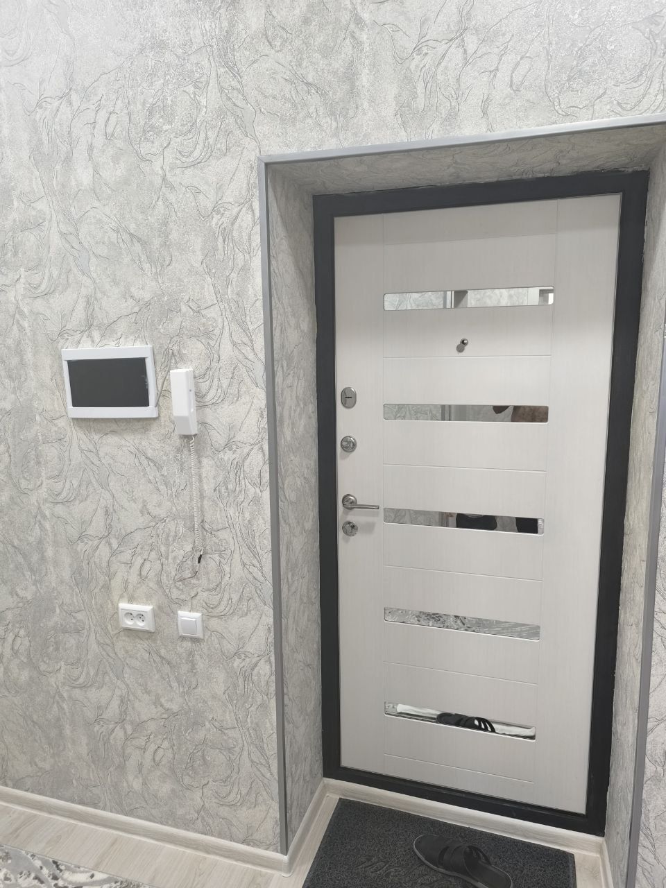 Срочно продаётся двухкомнатная квартира