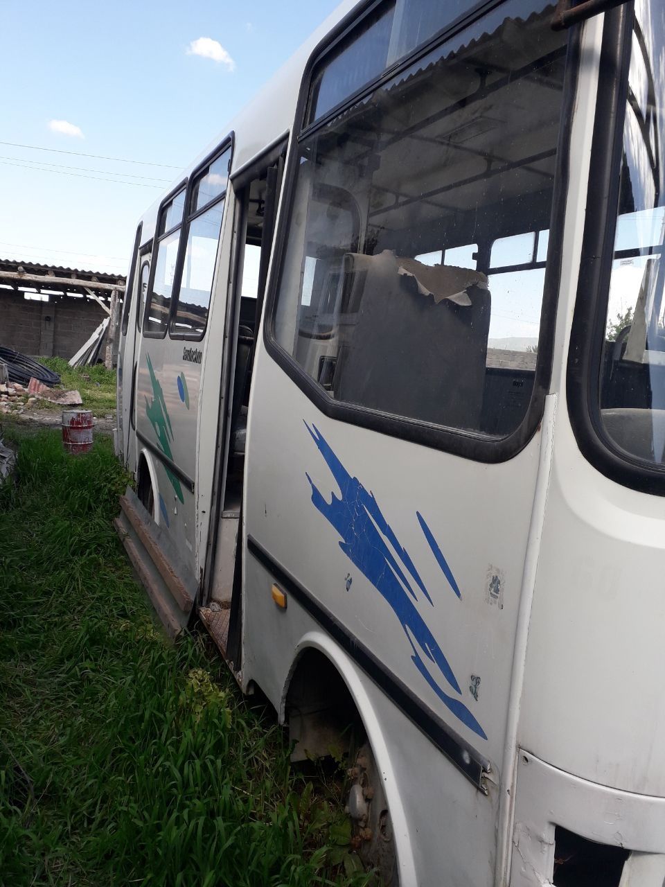 Isuzu otayo'l avtobus