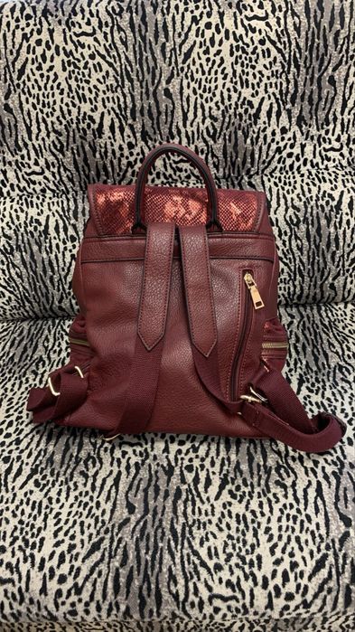 Продавам раница естествена кожа