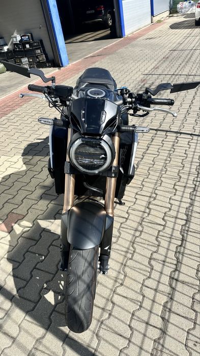 Motocicleta Honda CB650R
