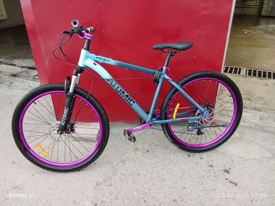 Продам велик ATOMIC  срочно