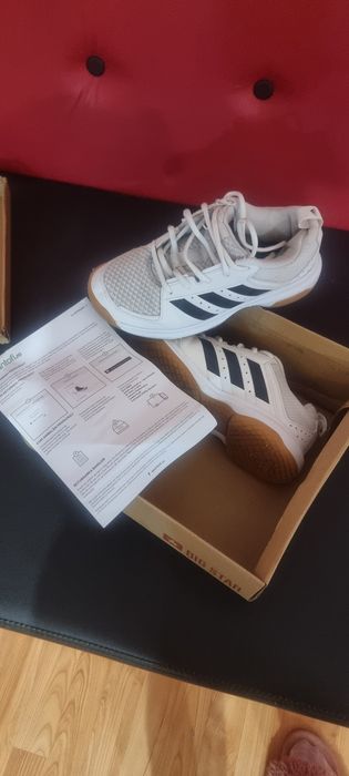 Adidas originale  unisex