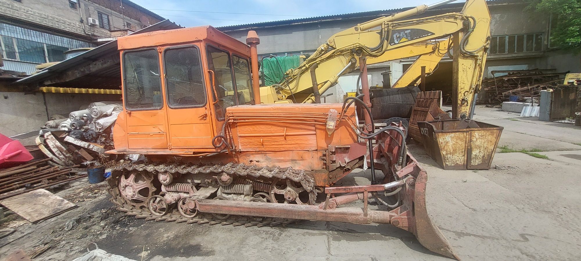 Продам Бульдозер