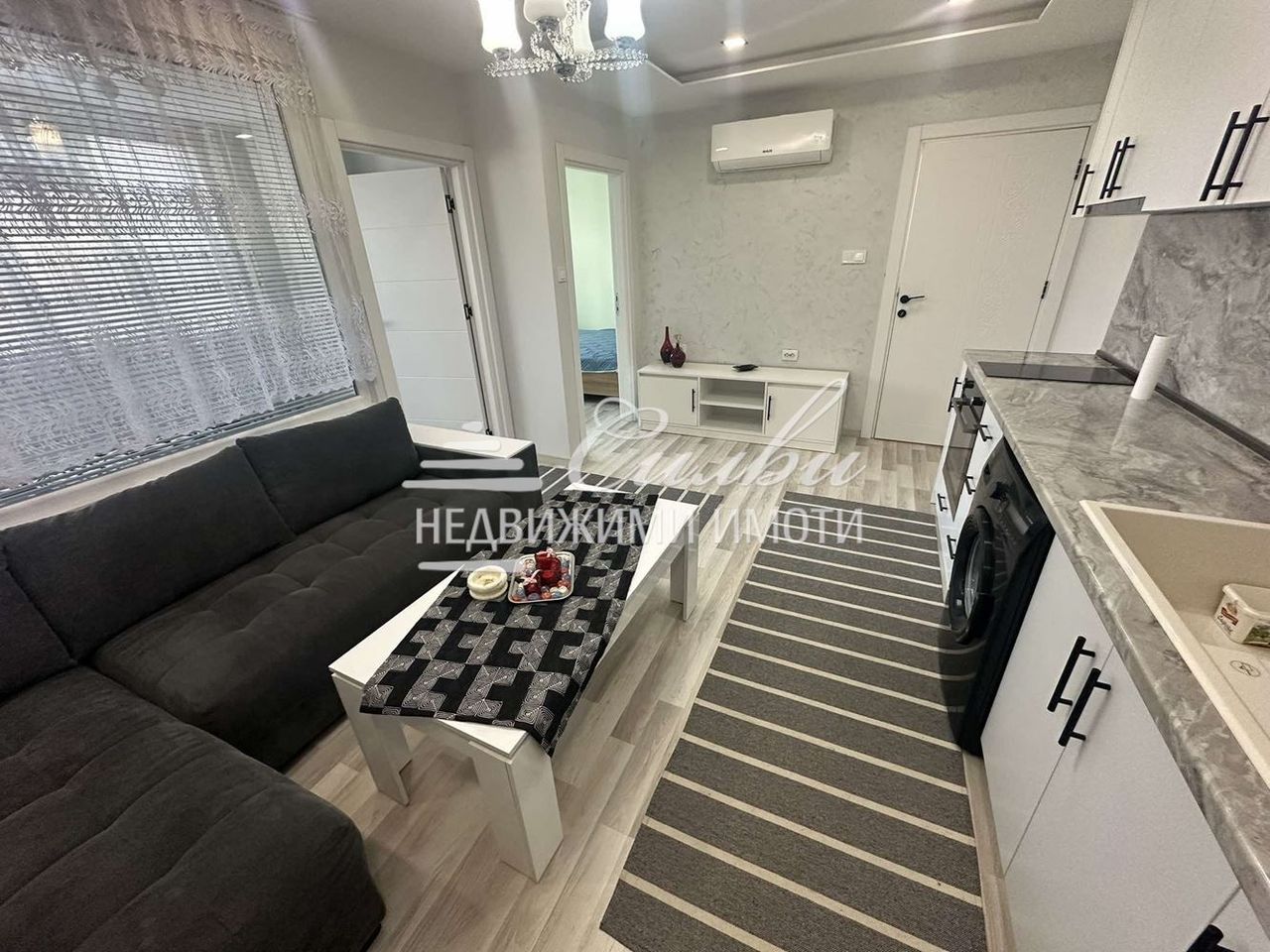 Продава се Едностаен апартамент в Търговище, Център - 44 кв.м за 1797 €/кв.м - Снимка #2