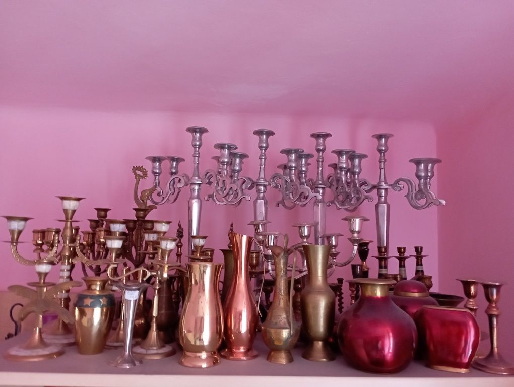 Colectie impresionanta de sfeșnice,vaze alama,cupru,,bronz