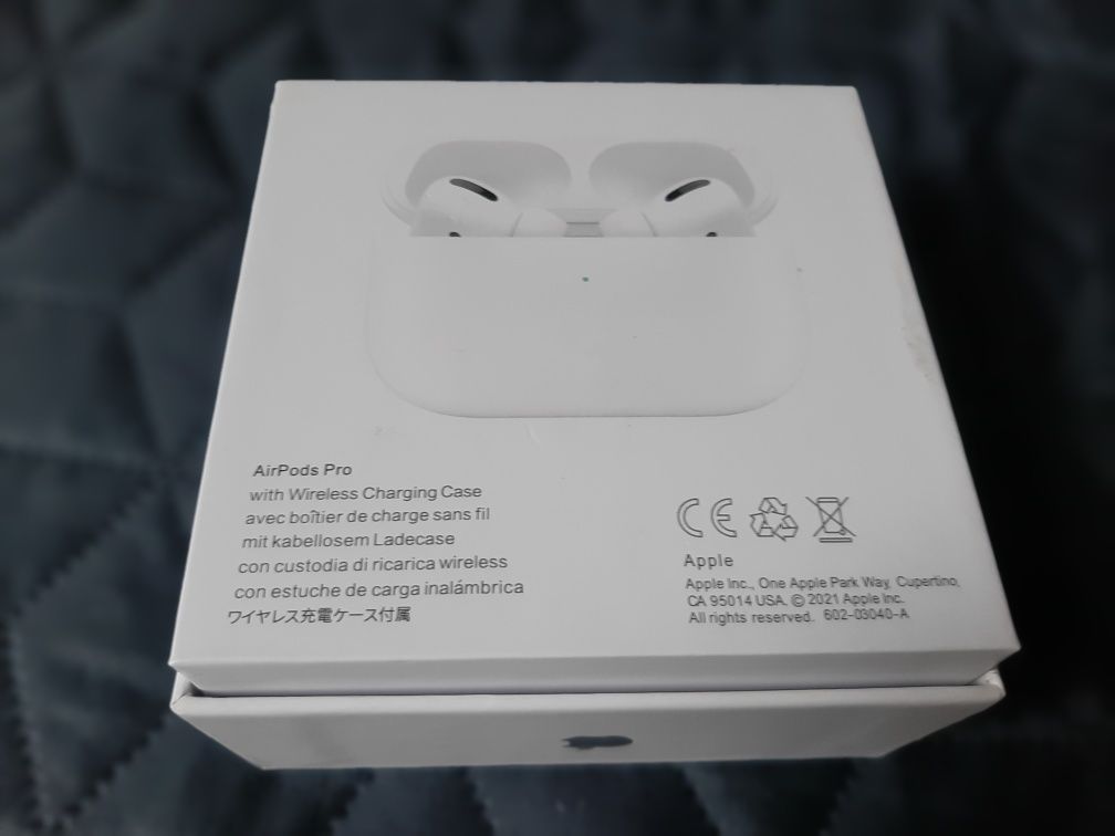 Apple AIR PODS PRO слушалки