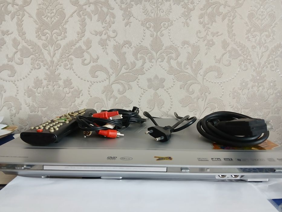 Продается DVD плейер