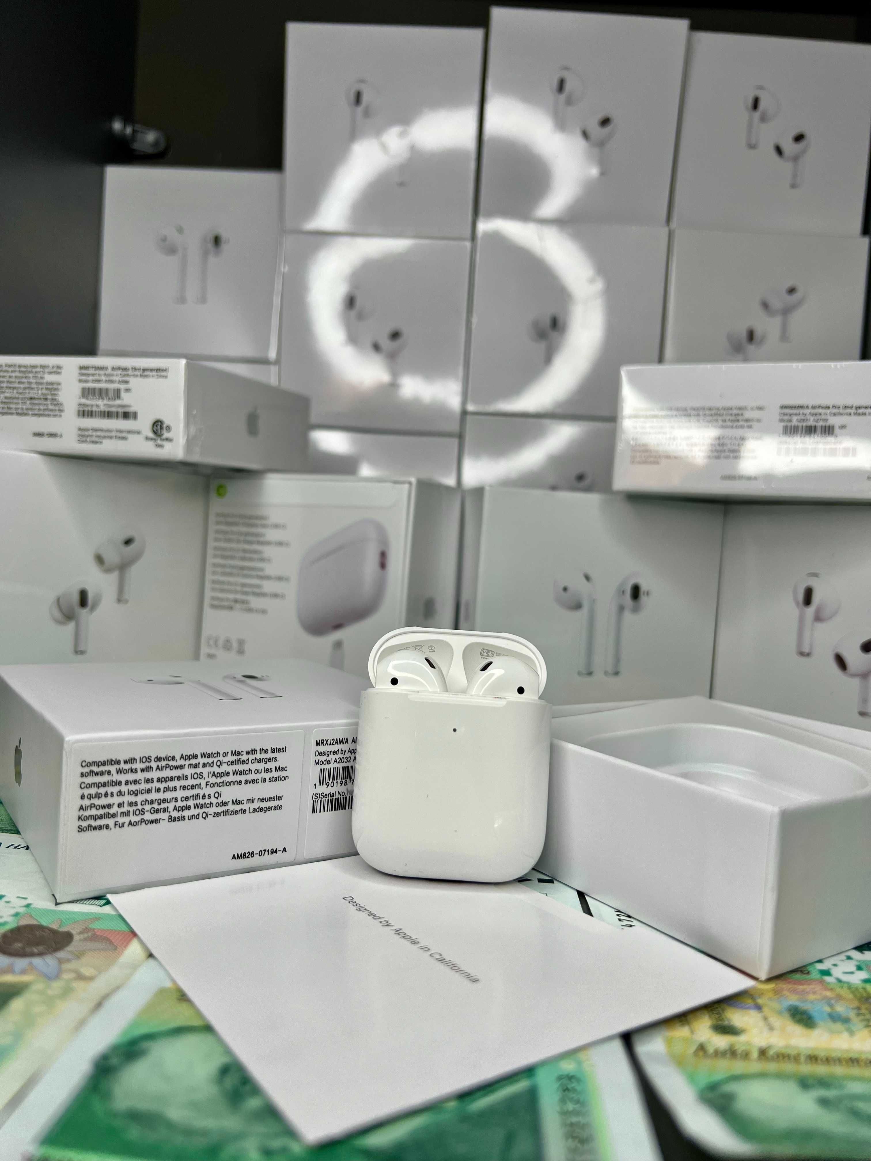 AirPods 2 Wireless Charging Case Безжични слушалки