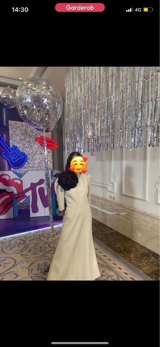 Продаю платье казахстанского дизайнера . Одевала 2 раза.