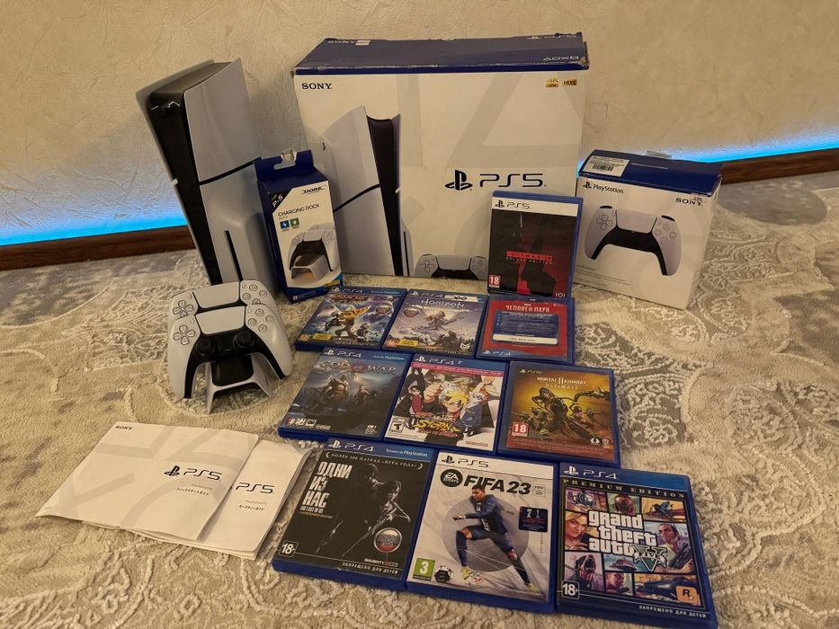 Playstation 5 slim +2 геймада +10игр на дисках +станция подставка