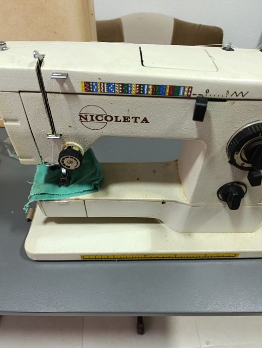 Шевна машина със вграден мотор.