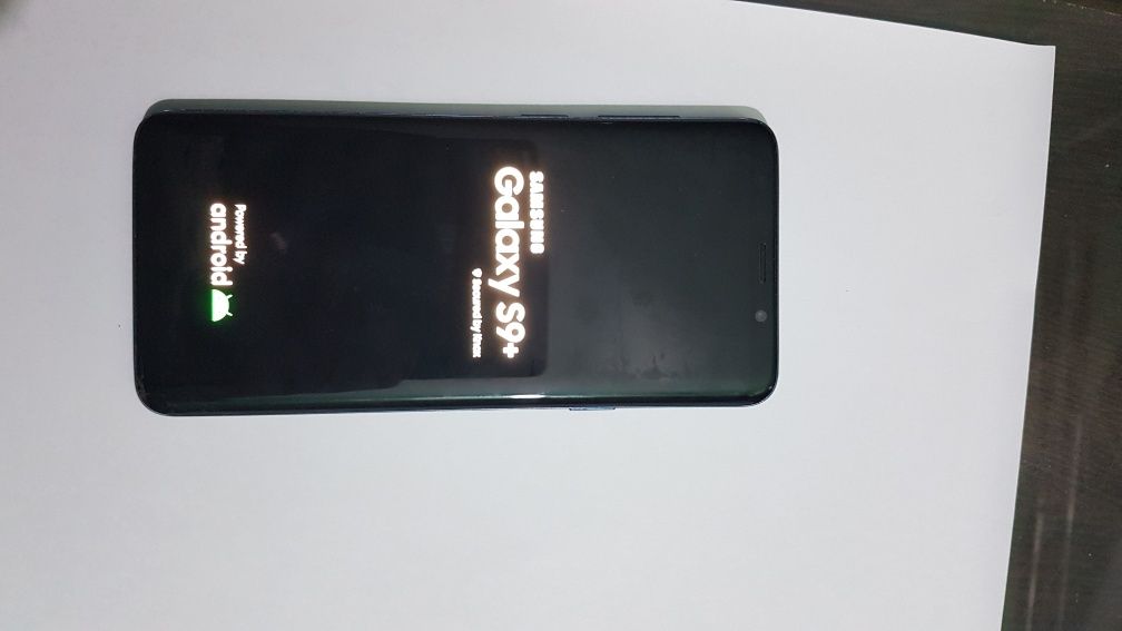 Samsung galaxy s9 plus,128Gb,touchscreen si display   defect