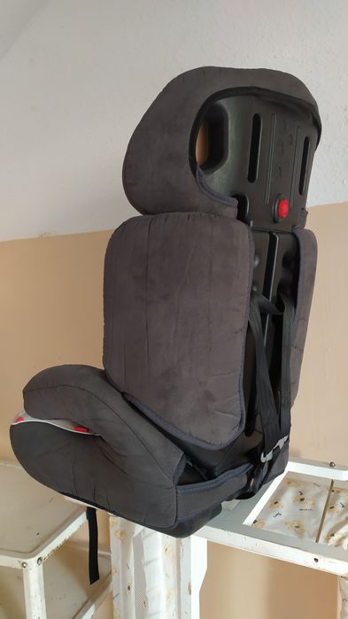 Продаётся детское автокресло бустер
