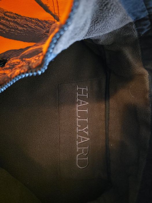 Двулицев полар: HALLYARD