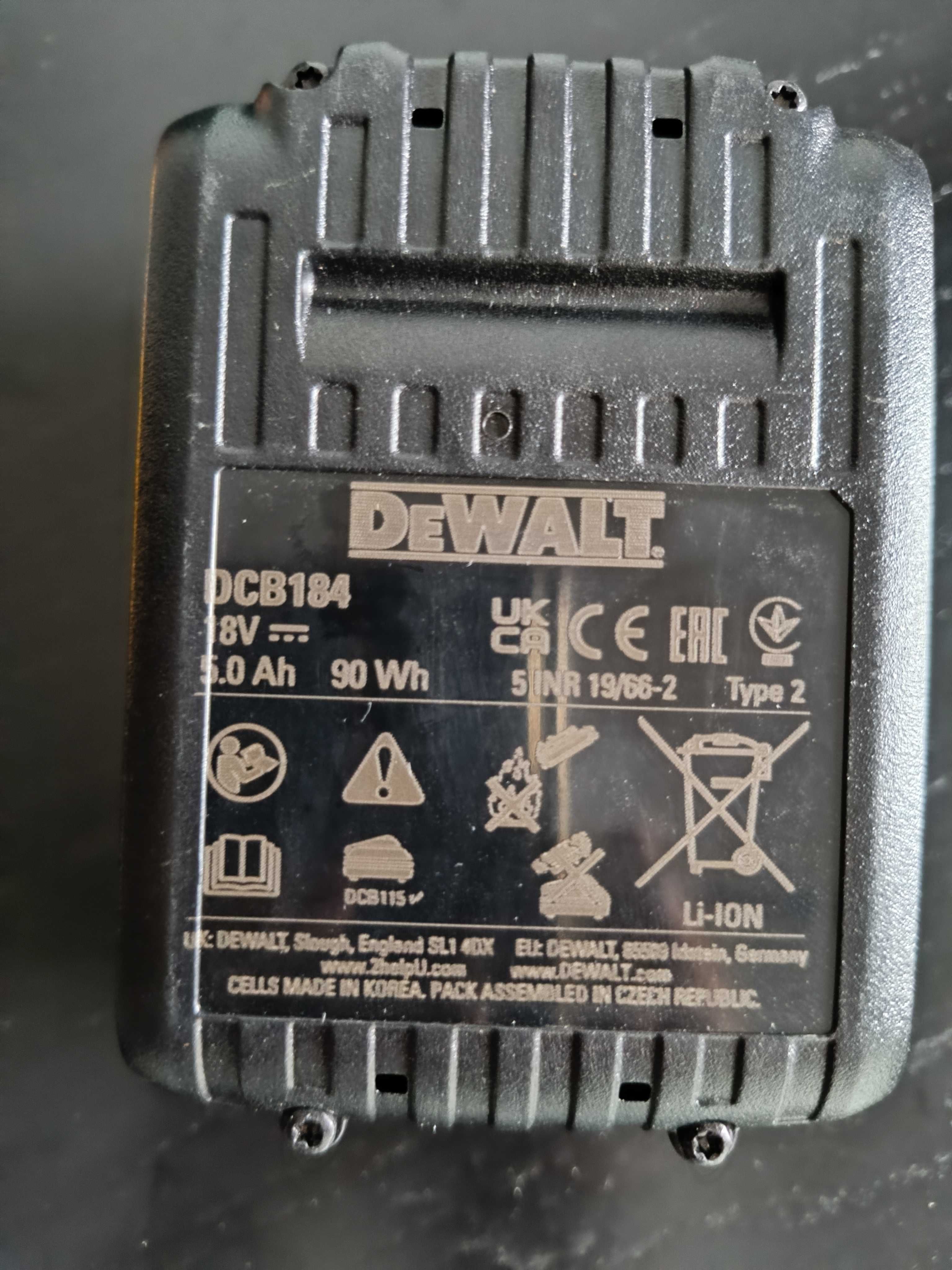 Acumulator Dewalt DCB184